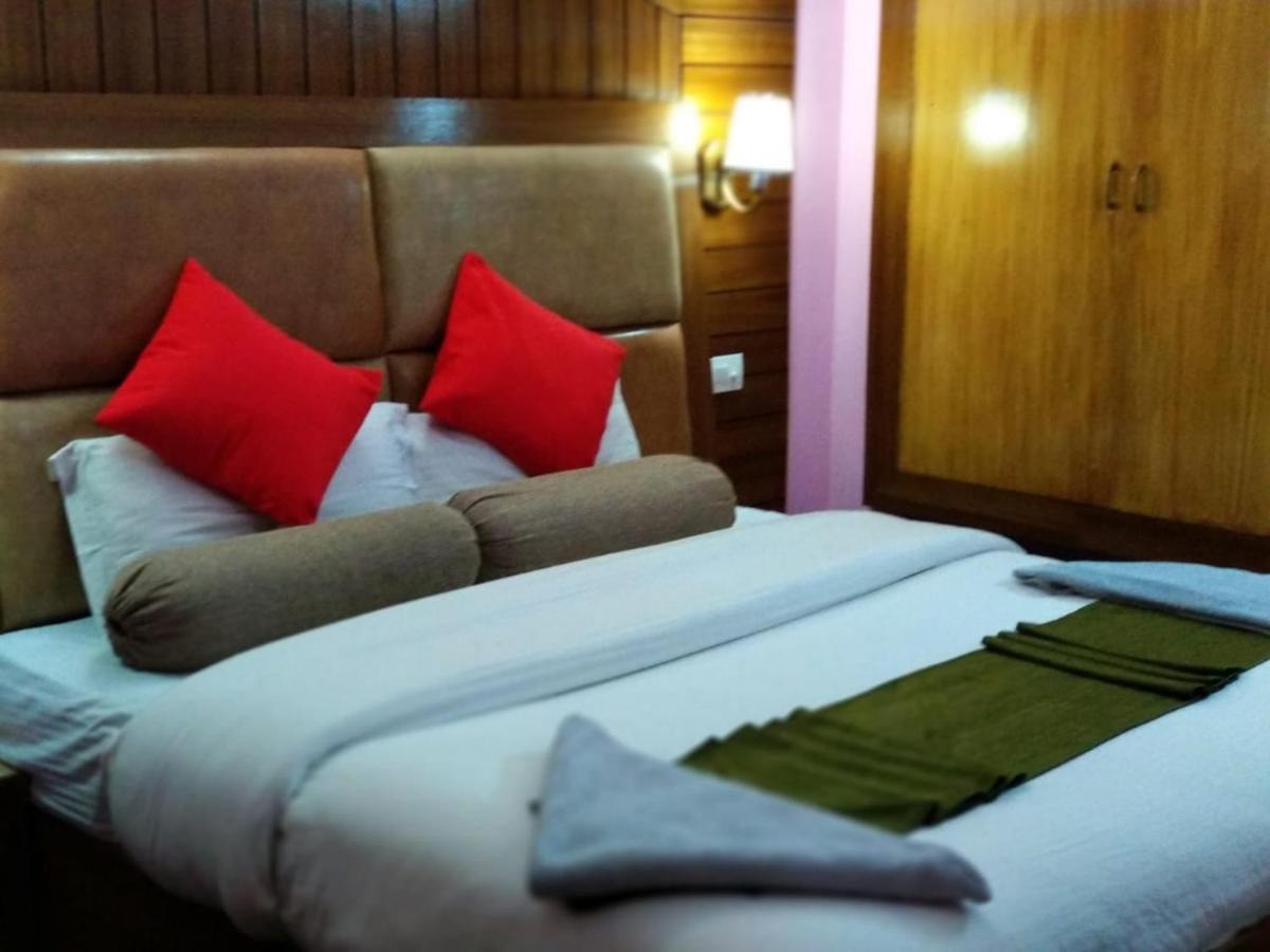 Dormico'S Hotel Snowbird Manāli Kültér fotó
