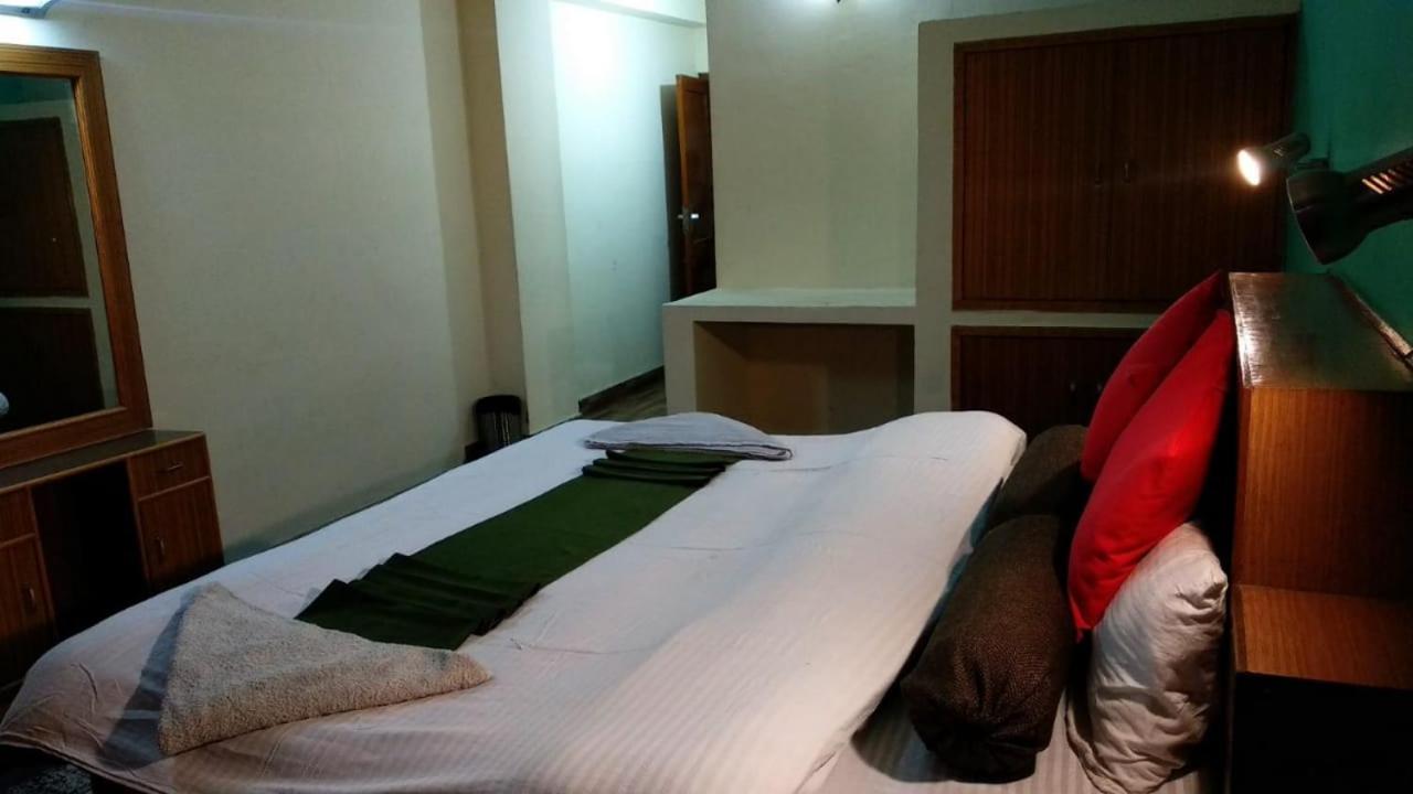 Dormico'S Hotel Snowbird Manāli Kültér fotó