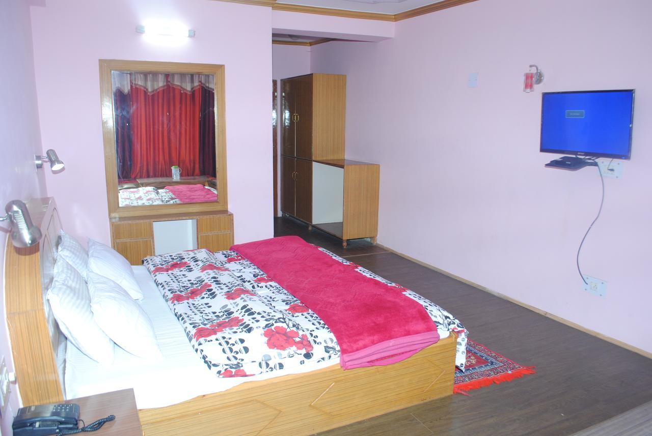 Dormico'S Hotel Snowbird Manāli Kültér fotó