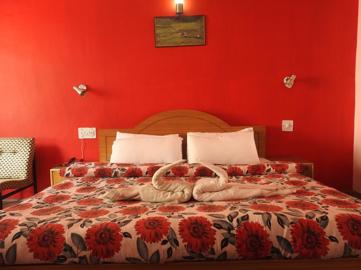 Dormico'S Hotel Snowbird Manāli Kültér fotó